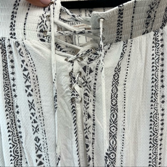 Forever 21 Off-Shoulder Peasant Top w/ Tassels - Picture 3 of 9